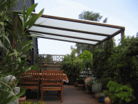 Bepflanzte Terrasse mit Schiffsdielen und transparentem Dach! Bepflanzte Terrasse mit Schiffsdielen und transparentem Dach!